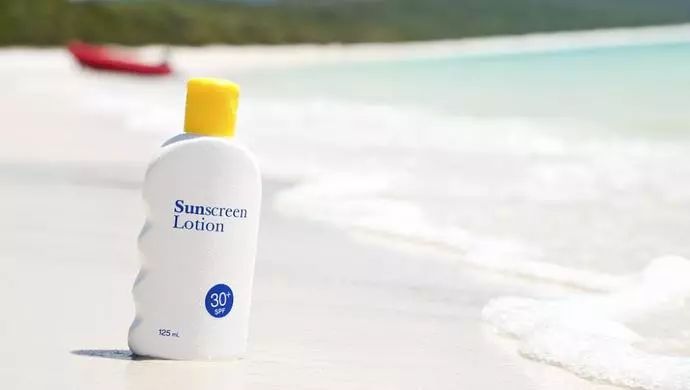 防晒霜导致皮肤过敏怎么办,防晒霜引起的皮炎