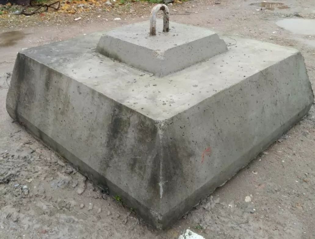 海上航标怎么固定在海上,海上各种航标