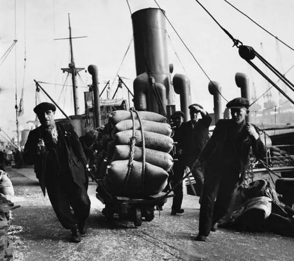 利物浦在克洛普来了之后的变化,利物浦是如何走过这30年的