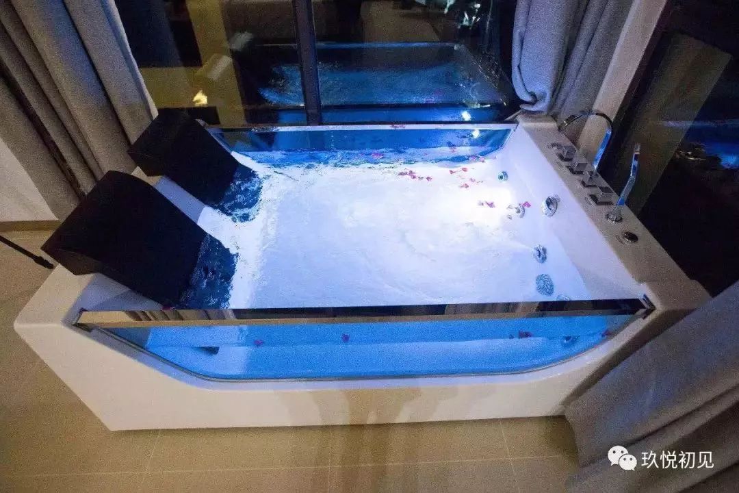 碧海蓝天三亚湾民宿,一间与海零距离的海景民宿