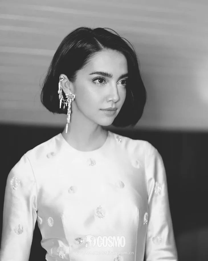 洪欣时尚穿搭,52岁洪欣日不落蔡依林