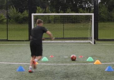 维维射门教程,维维足球怎么接半高球