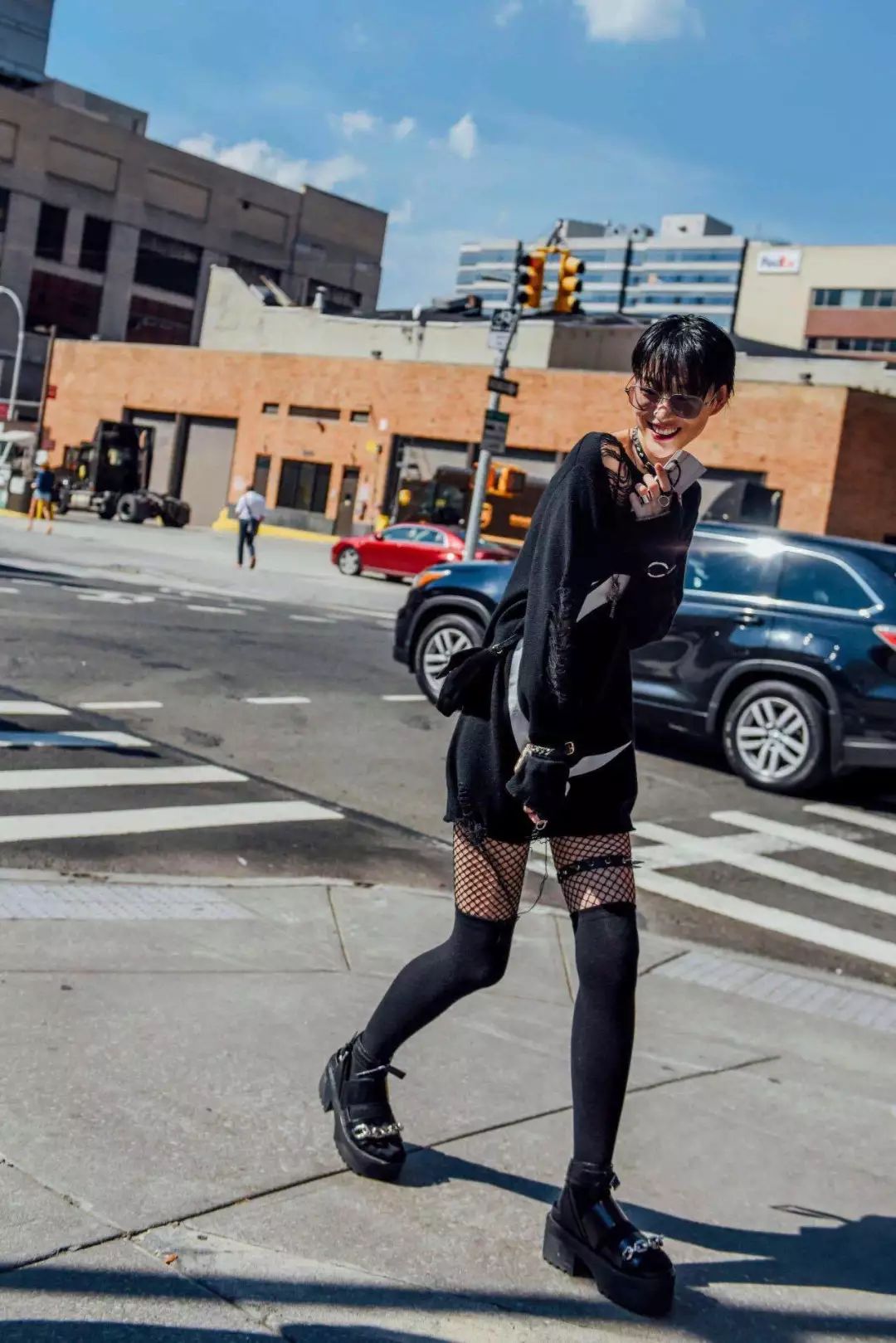 今年夏天这几款凉鞋真的美哭了,这个夏天让你美炸的凉鞋