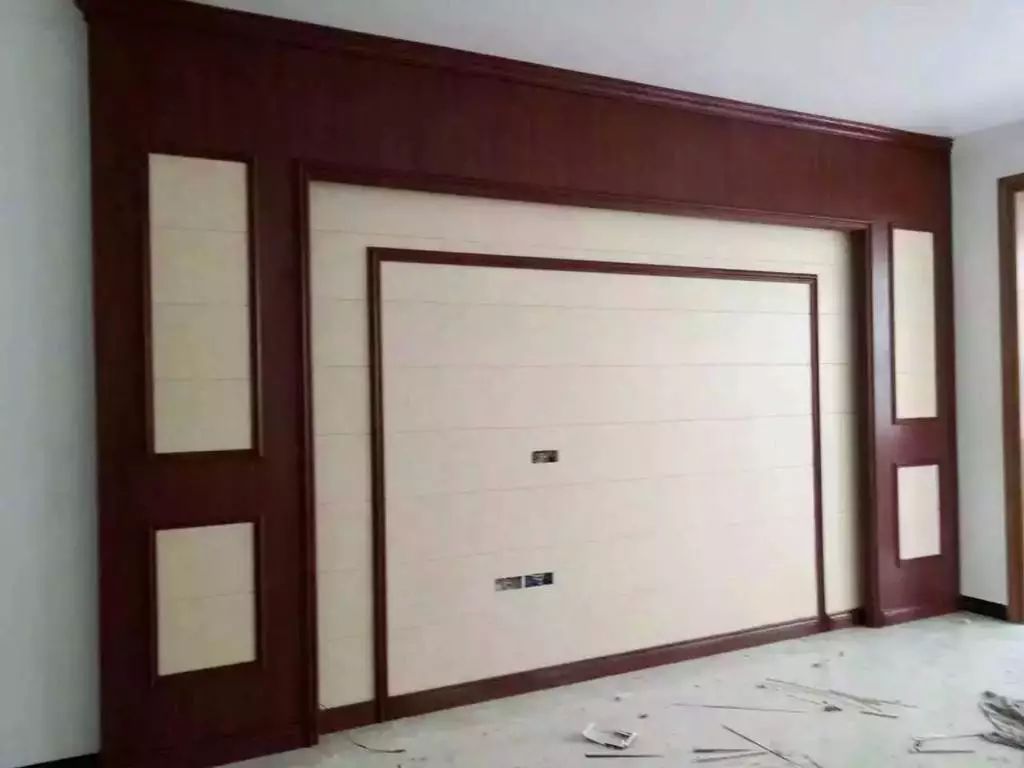 电视背景墙用木饰面还是护墙板,护墙板塑料阴阳角施工教程视频