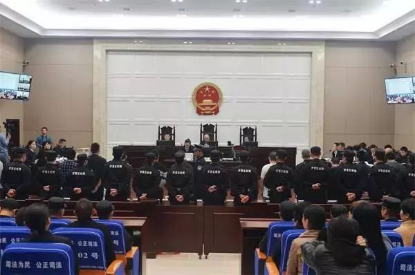 假装国外回来问路骗局,假装外国人邮寄东西诈骗