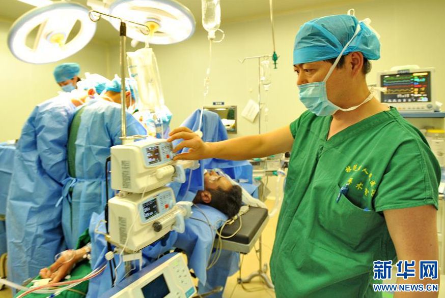 【感人】打动你的15个暖心医护故事...赚足眼泪~