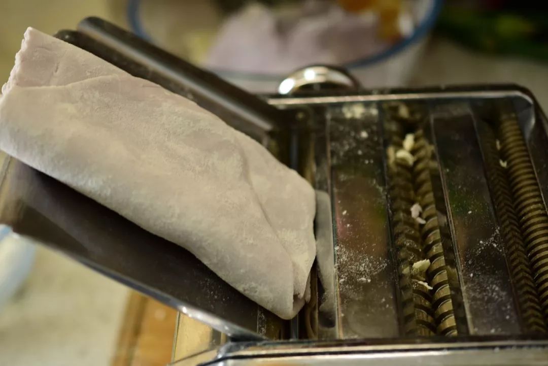 辅食白菜木耳面条,紫甘蓝西红柿面条辅食