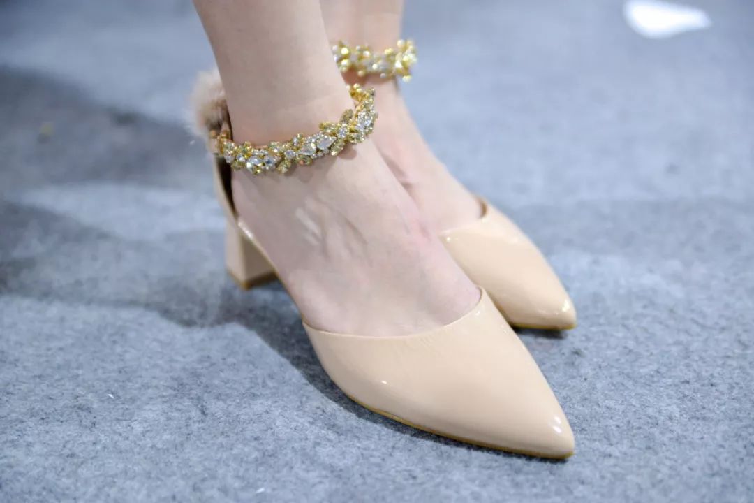 金利来1折店,金利来买一送一特卖活动