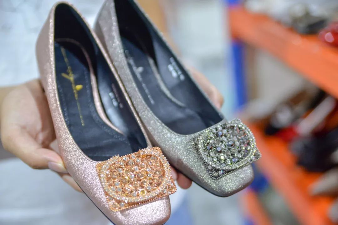 金利来特卖199元起,金利来4件5折