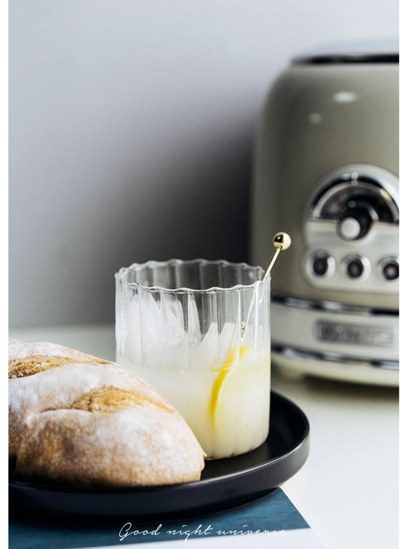 用价值上亿的杯子喝水,喝开水用的杯子什么质量好