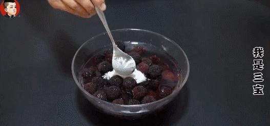 洗杨梅怎么洗虫子会跑出来,洗杨梅怎么有一层油