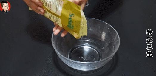 洗杨梅怎么洗虫子会跑出来,洗杨梅怎么有一层油