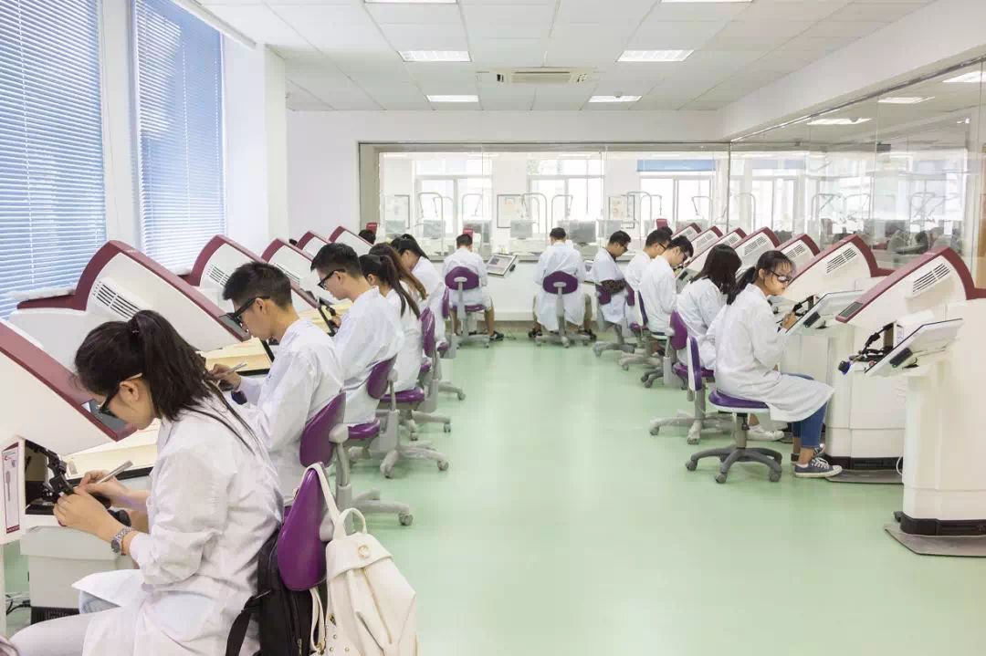 华西口腔医学院本科生,四川大学华西口腔医学院本博连读