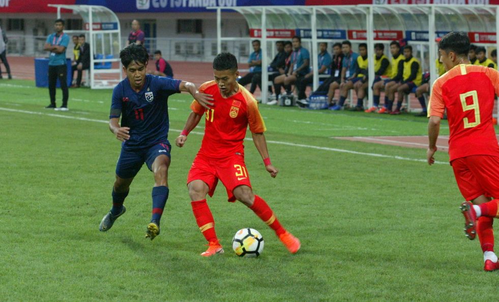 中国足球史上第一次冲出亚洲回顾,中国足球1比5败给泰国青年队