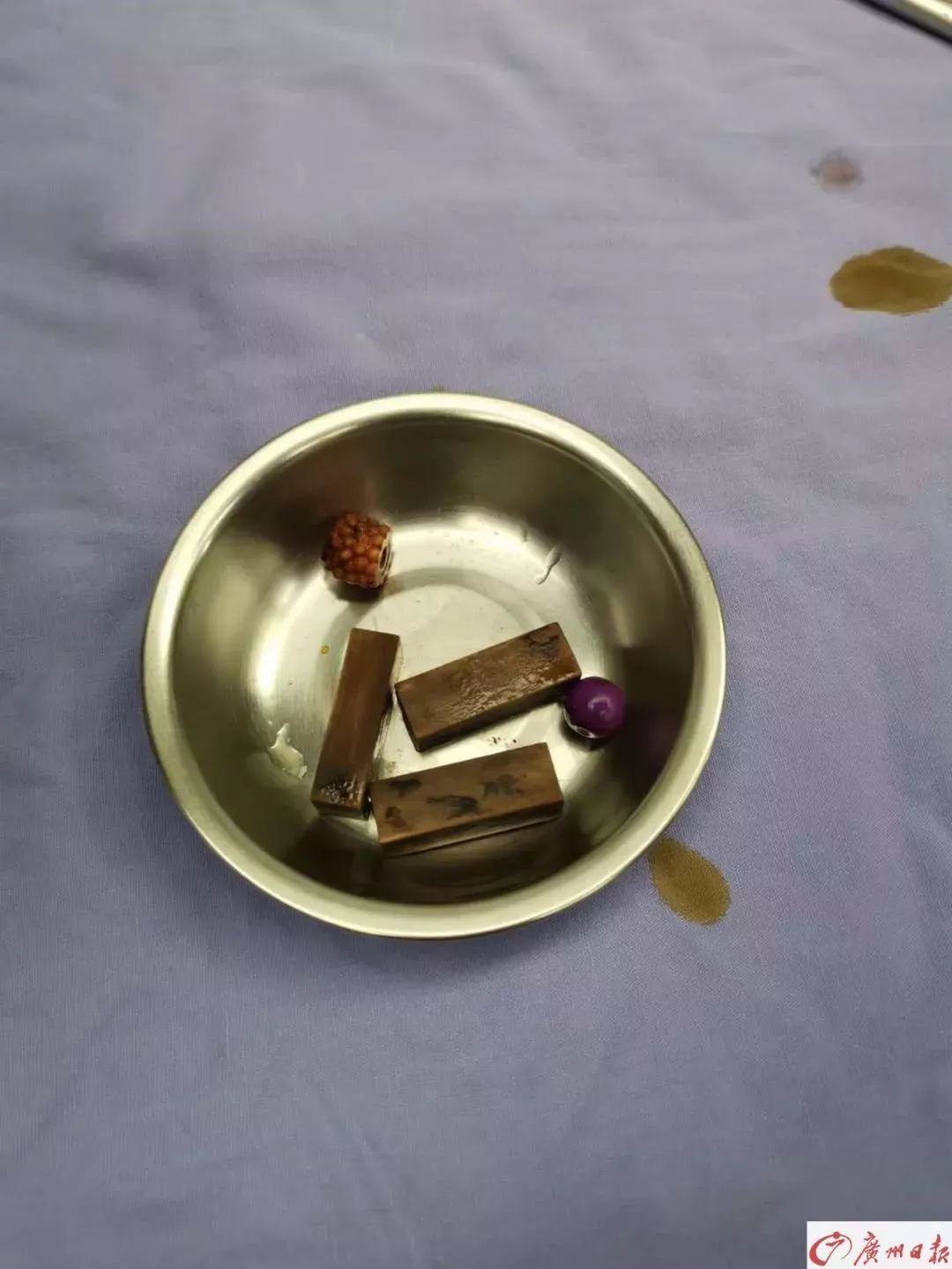 女童体下有臭味怎么回事,女童身体发出阵阵臭味