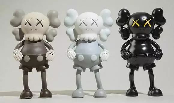 尺码都不看就疯抢,模特身上的扒走!今天一早,济南商场上演“疯抢大片”