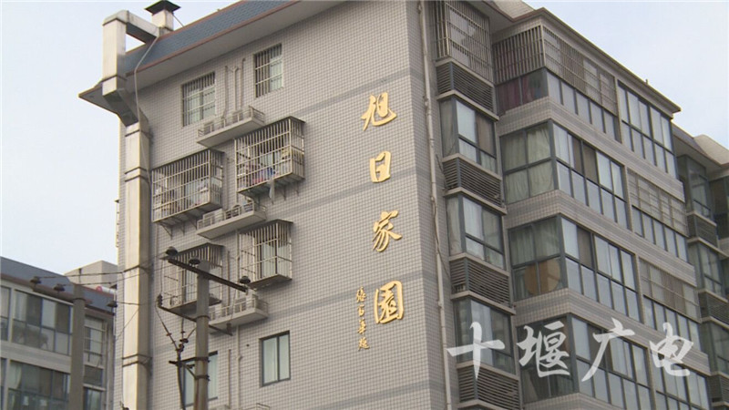 旭日家园七楼墙体脱落,旭日家园外墙脱落