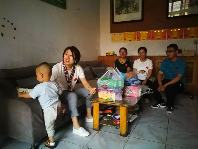 巾帼文明艺术团庆六一活动集锦,姐妹们庆六一活动