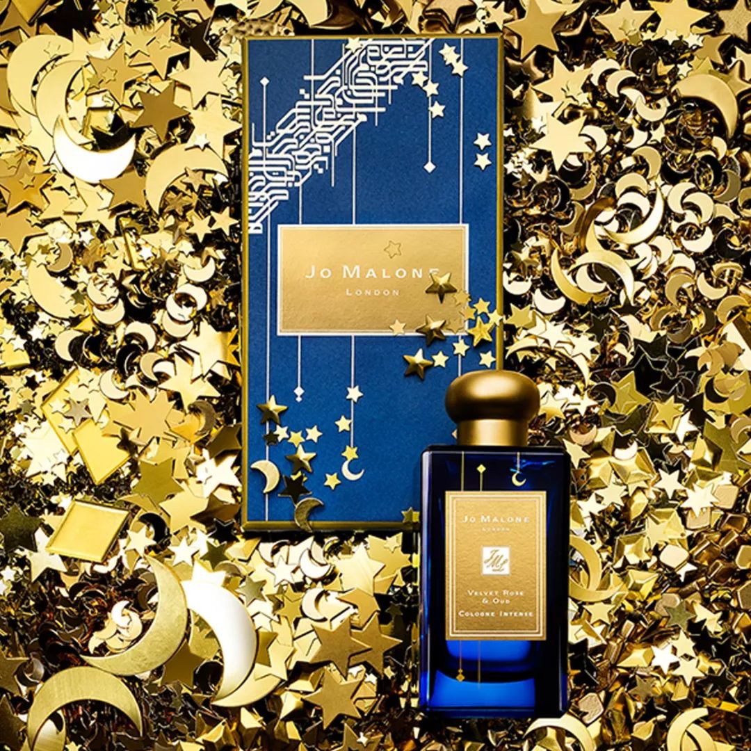 kaws优衣库2021补货,优衣库kaws联名t恤穿搭