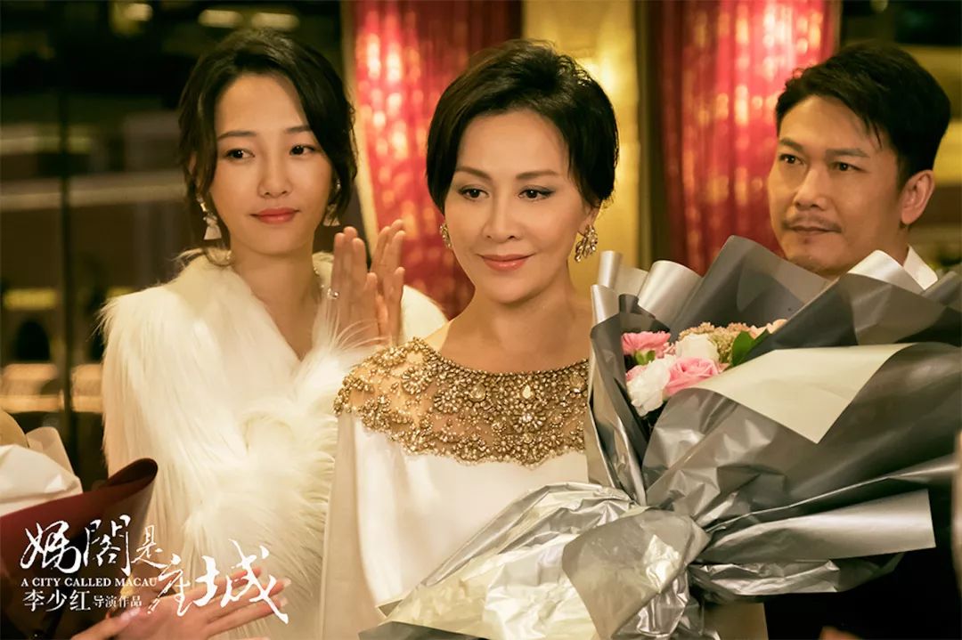 “锤哥”化身“黑衣人”，白百何为爱赌一切|新片