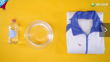 风油精滴在白色衣服上变成了绿色,风油精滴在水里衣服上都是香味