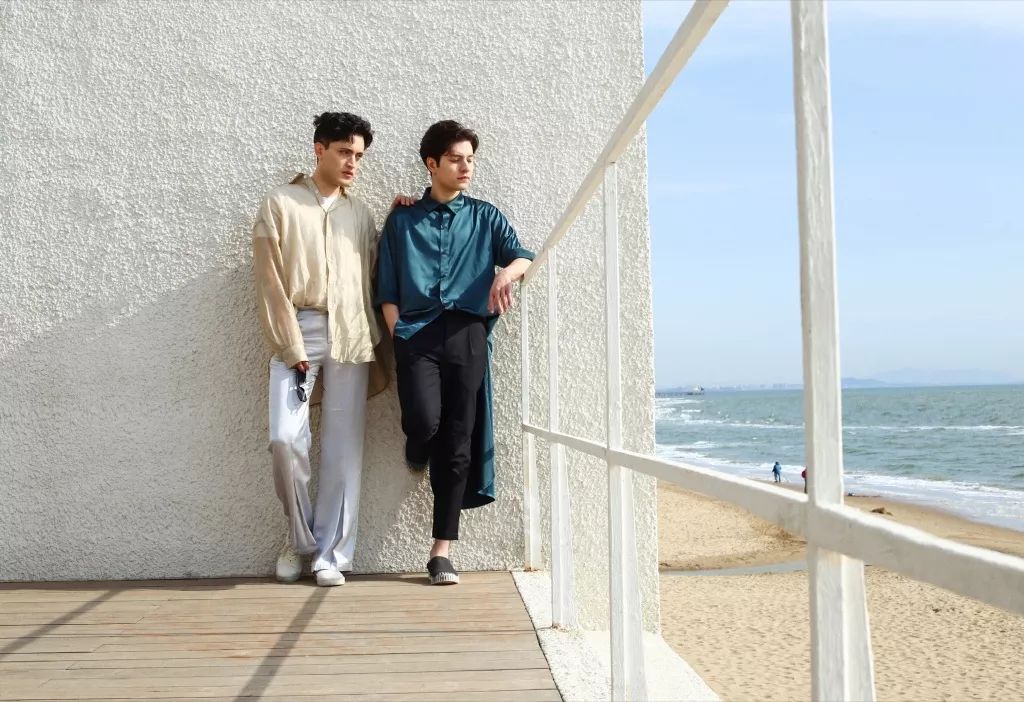 男模摆拍动作大全夏装,男模摆拍动作大全