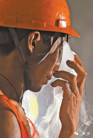 人民日报经典封面照片,人民日报最美照片