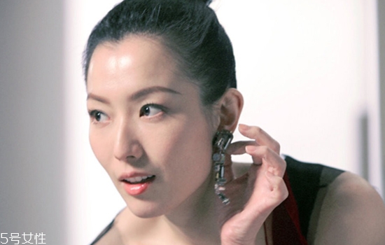 45岁方脸国字脸高级洋气减龄发型,国字脸方脸适合什么短发型