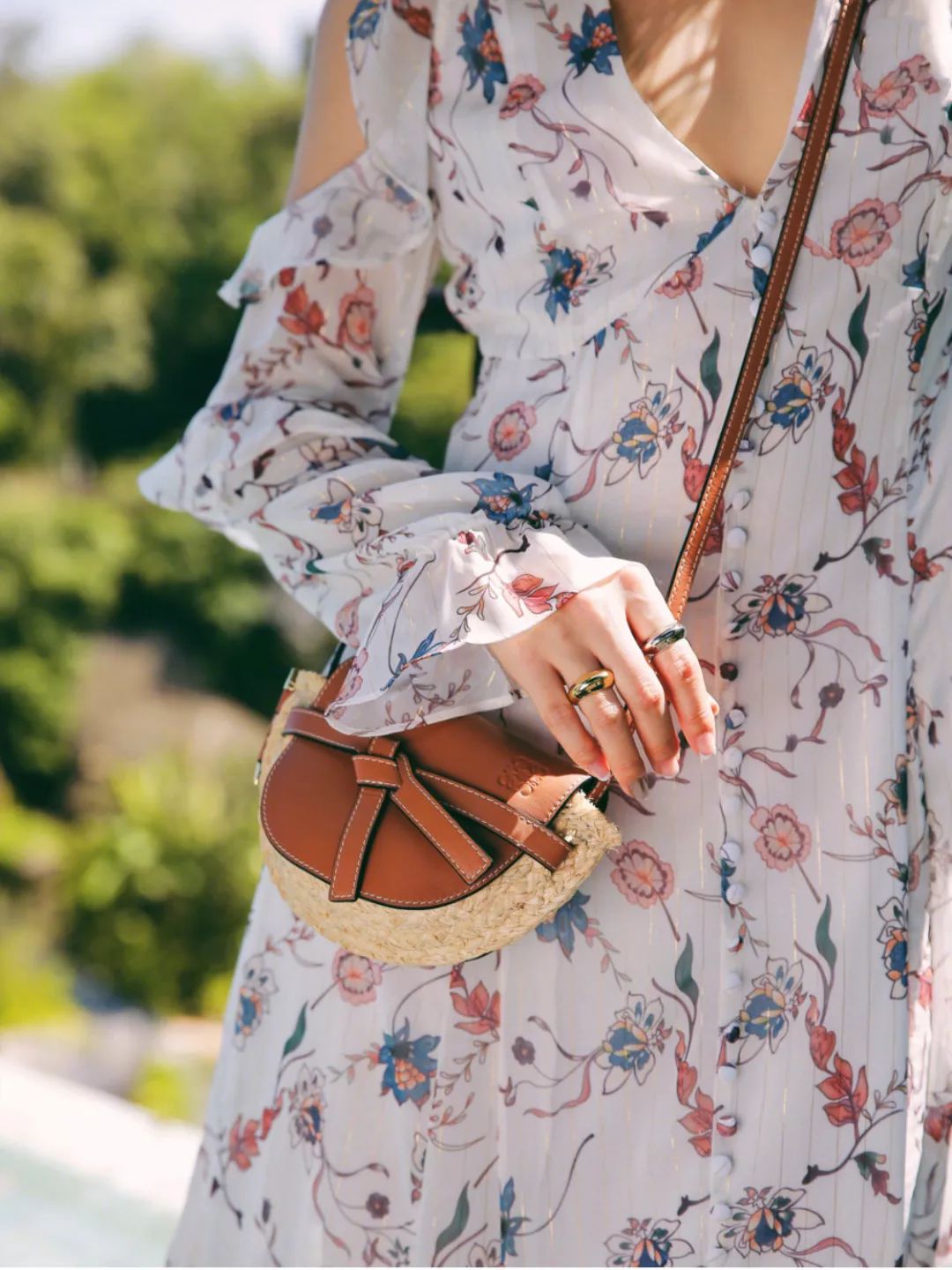 不是菜篮子不好看,这50款明星潮人都爱的草编包,才没有过时