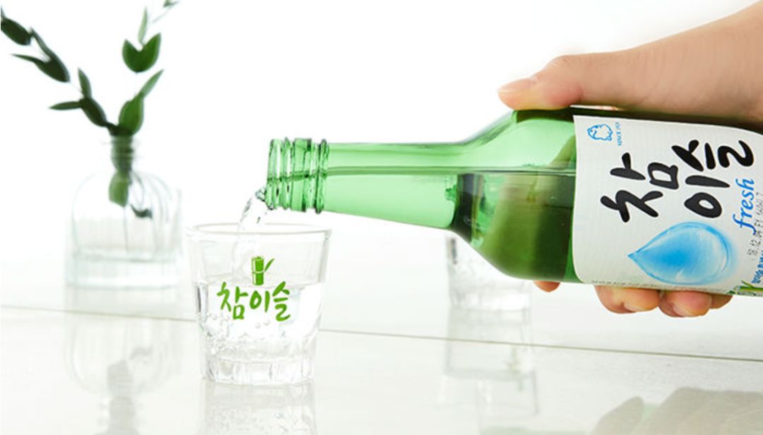 真露烧酒牙膏VS小龙坎火锅牙膏，刷个牙都这么硬核了？