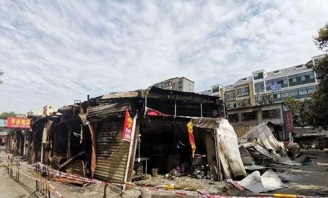 消防车赶到没有水,救火到达火灾现场后发现火势很大