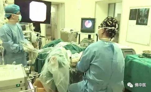 70岁老人前列腺肥大膀胱结石,膀胱巨大结石的症状