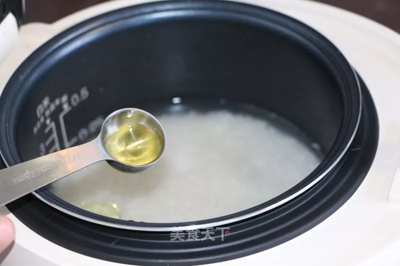10分钟搞定的懒人焖饭有肉有菜 (懒人焖饭一锅就搞定重点是巨好吃)