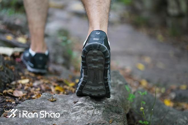 轻量越野跑鞋推荐,altra户外徒步鞋推荐