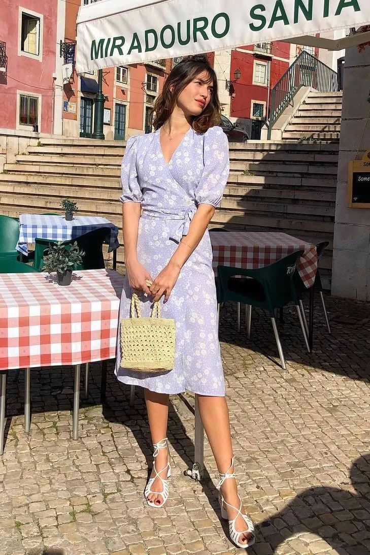 印花人物连衣裙,印花连衣裙到脚踝超长款