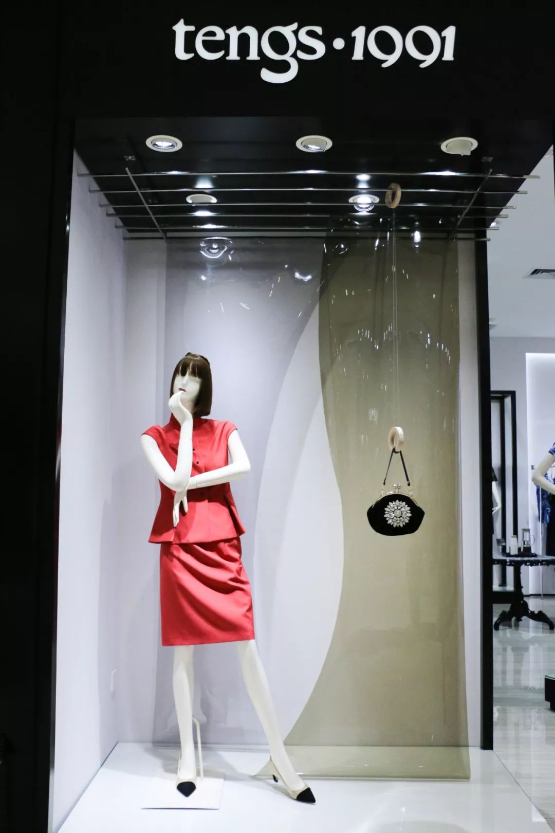 狂欢吗？全场6折！夏天的超低价特供品丨《蜘蛛侠》首映免费看