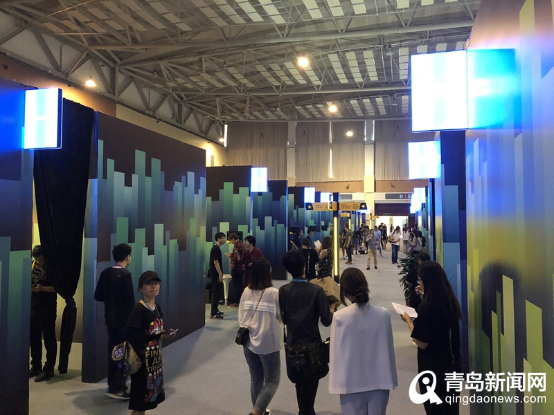 戴上vr眼镜看太空,戴vr眼镜去宇宙看看