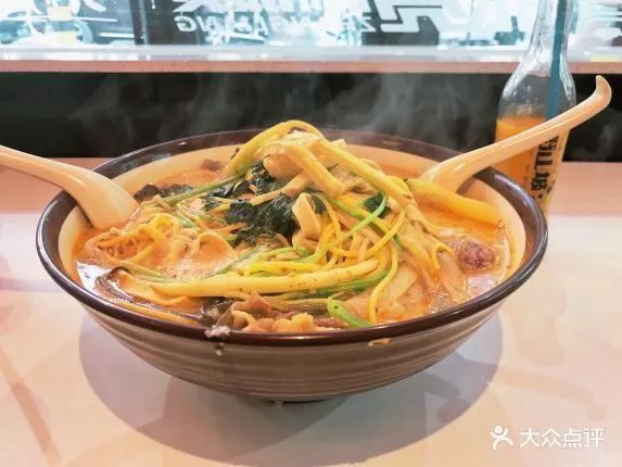 韩国麻辣烫哪里最好吃,成都最火麻辣烫都有哪些