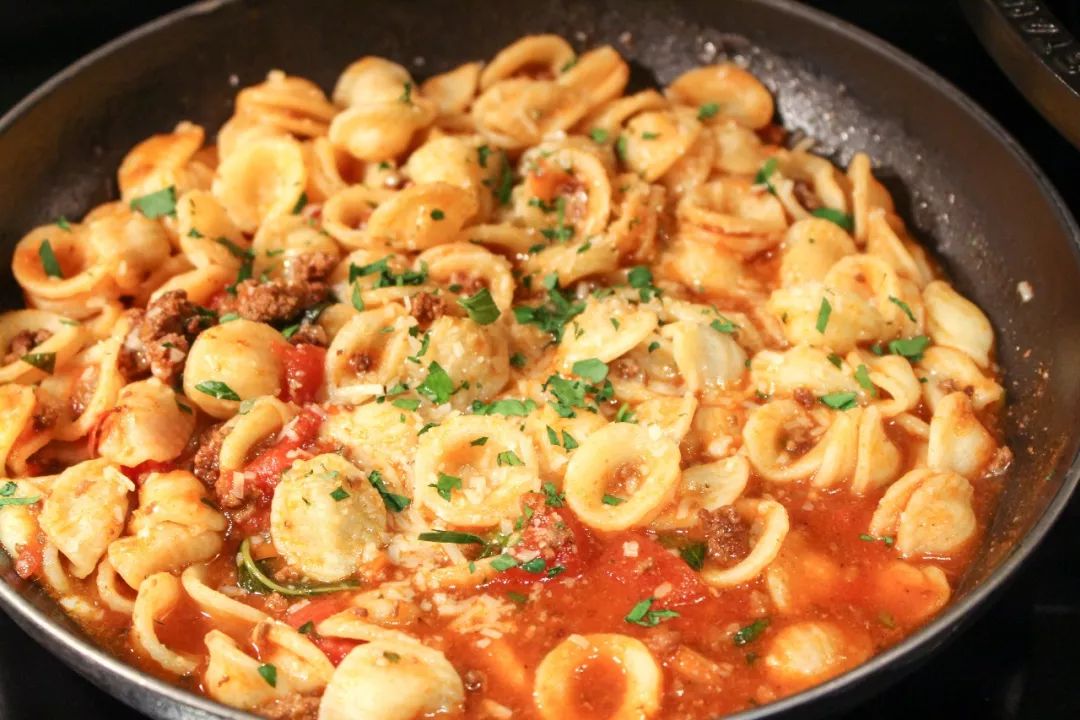 ¥498起/2位|西湖畔传奇酒店！6种口味小龙虾+美国生蚝+澳牛不限量！千岛湖啤酒尽情畅饮