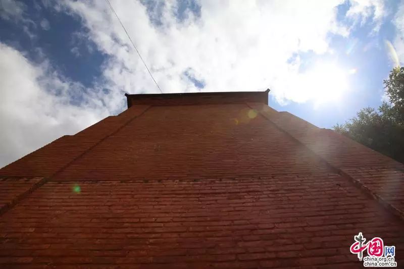 【记者的*疆新**日记】塔城印象：一棵橡树满城风情