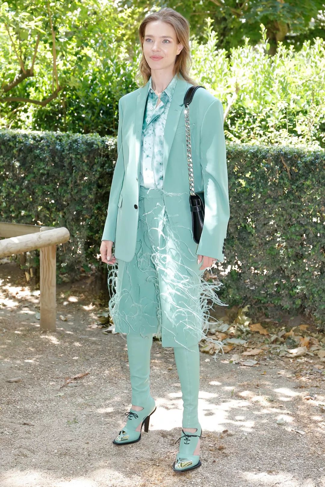 新百伦608冰淇淋色系,冰淇淋色系穿搭针织开衫