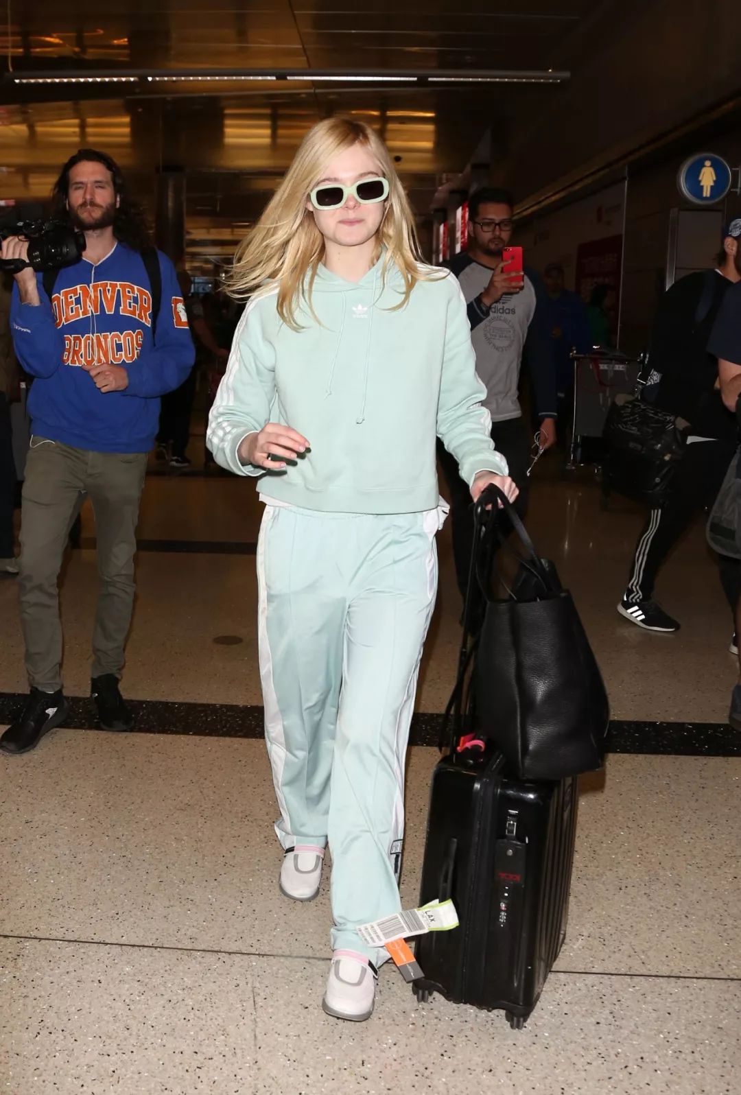 新百伦608冰淇淋色系,冰淇淋色系穿搭针织开衫