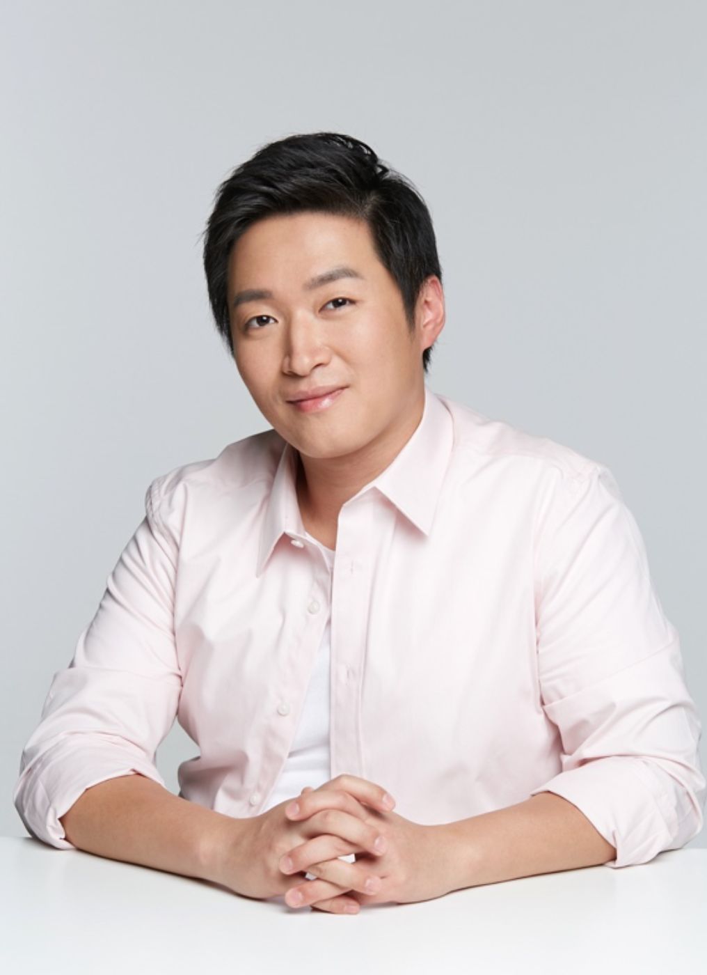 阳台很大要不要装窗帘,阳台太大能装铝合金窗吗