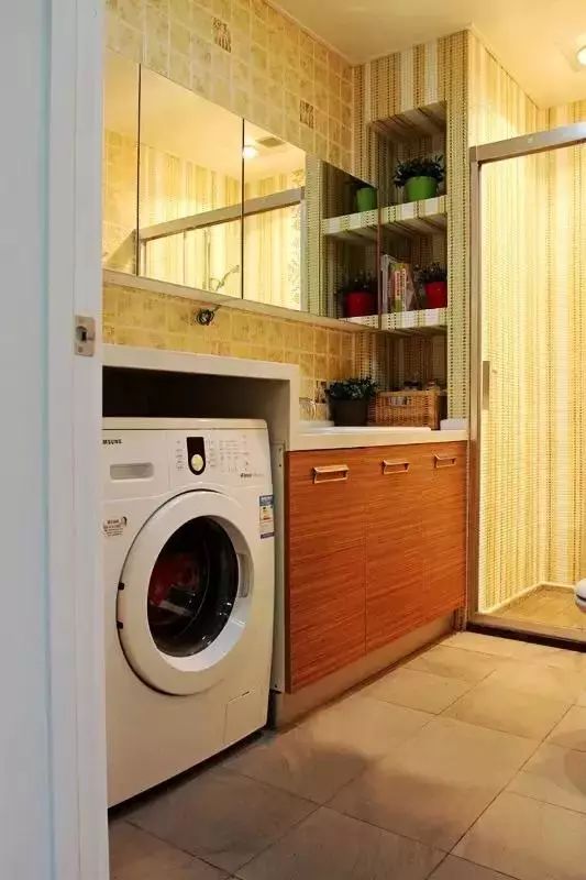 房间太小洗衣机不知放在哪里,房子里的洗衣机在哪里放着