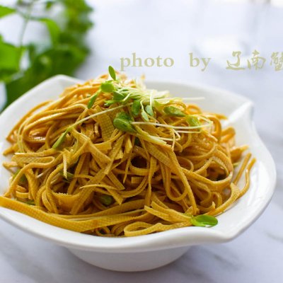 香椿芽豆腐皮怎么做好吃,别再出去吃了润饼自己做更好吃
