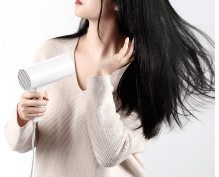 告别tony不是梦！快速干发还养发的吹风机，一梳还能造型