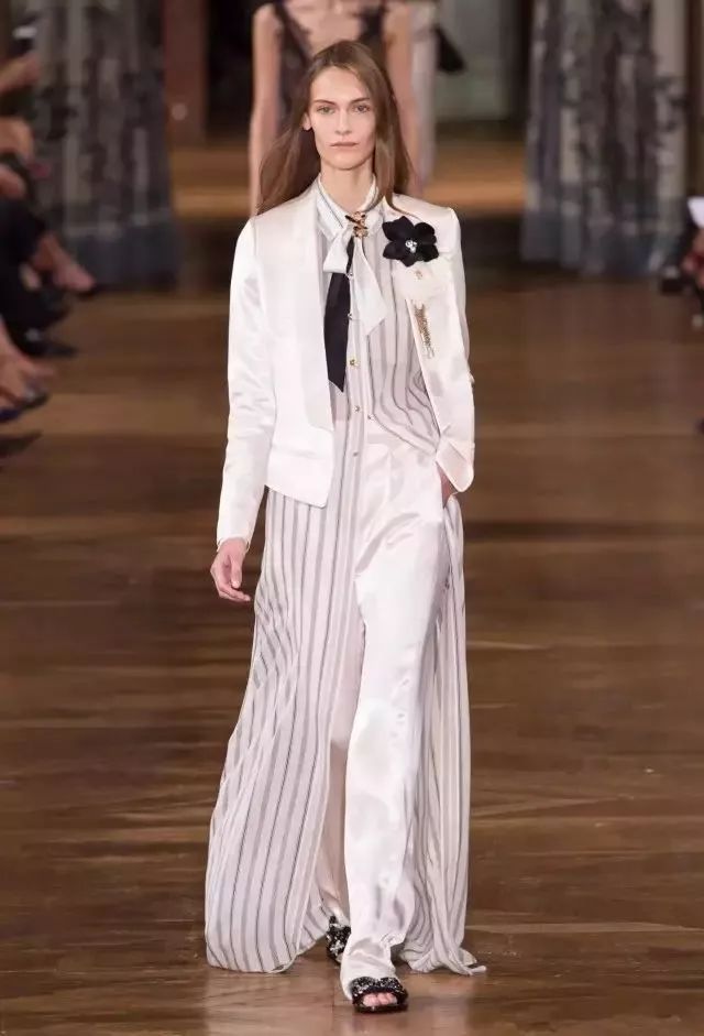 平底拖鞋｜想穿得高级，就选这10双