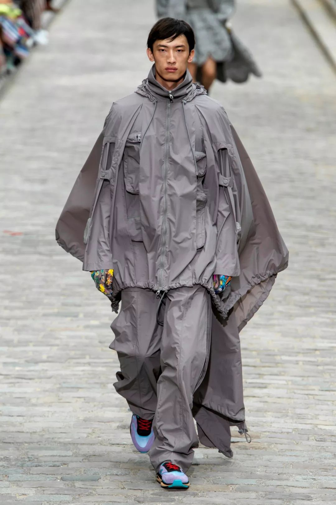 利郎男装秋冬流行趋势,2022男装秋冬色彩趋势