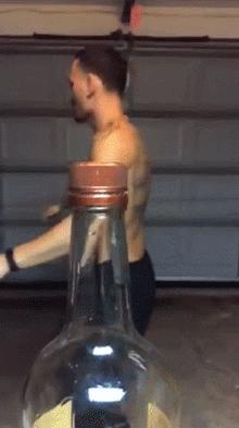 瓶盖挑战欧阳靖,赵文卓挑战3瓶盖的难度