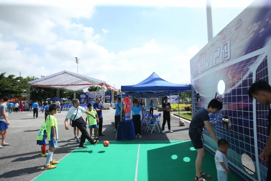 超燃超有气势运动会开幕式,很燃的足球比赛